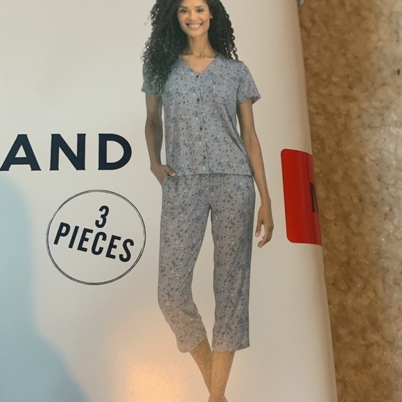 Lucky Brand 3 piece PJ set - Picture 7 of 8